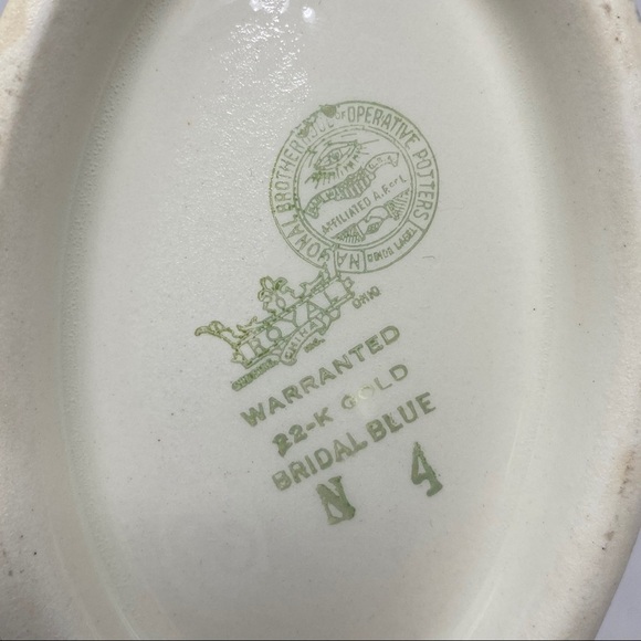 Brotherhood of Cooperative Potters gravy boat - Picture 8 of 8